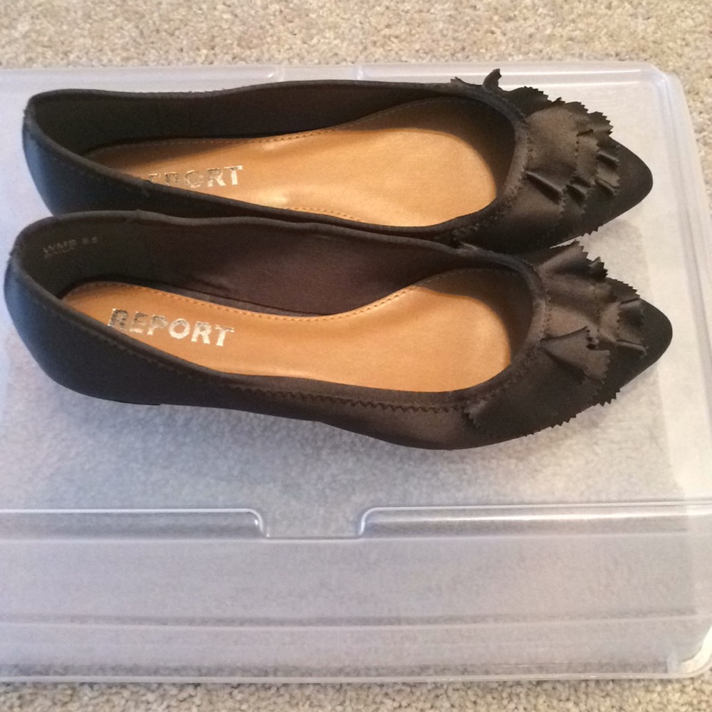 Report Baila Dark Olive Green Ruffle Satin Flats - Picture 3 of 5